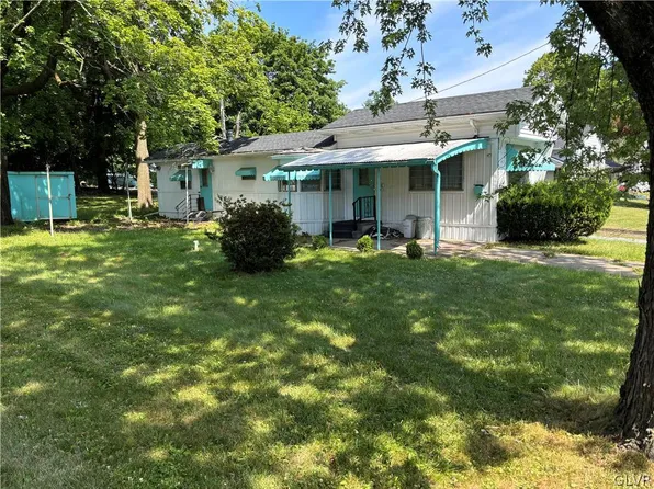 32 S 9th St, Bangor, PA 18013