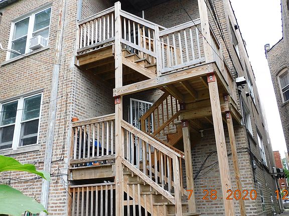 3rd image of 6424 N Hoyne Ave