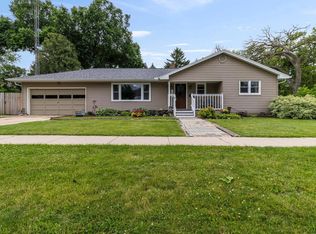 128 South St, Juneau, WI 53039