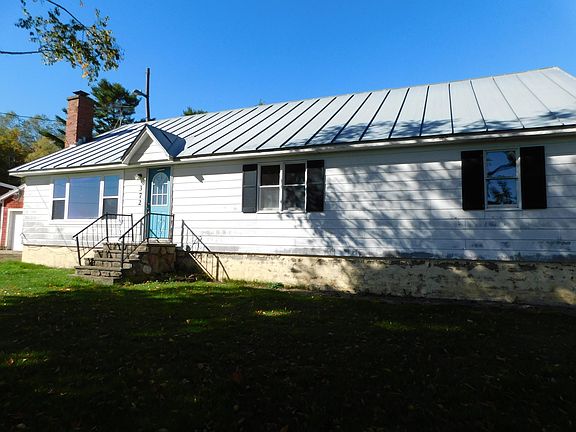 3rd image of 372 Wolfboro Road