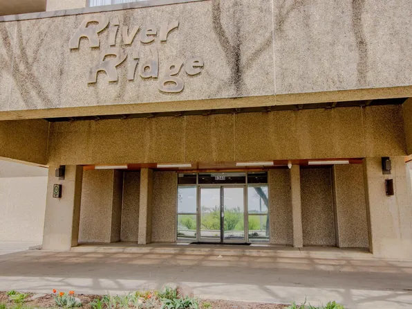8340 Jasper Ave NW #202, Edmonton, AB T5H 4C6