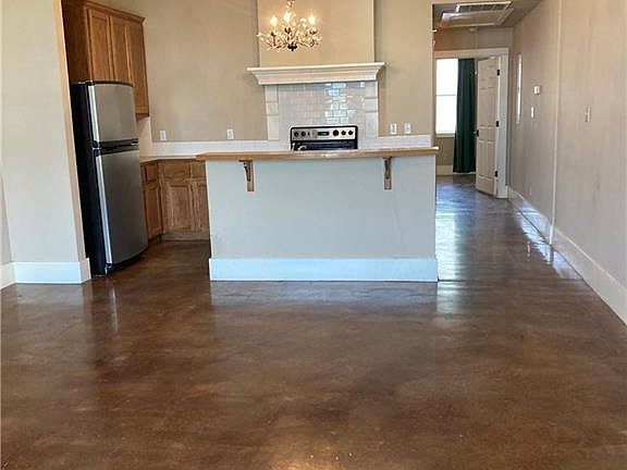 4th image of 203 Railroad St #3E
