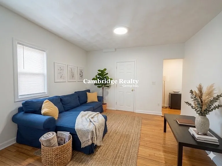 48 Derby St #1T — Photo 2