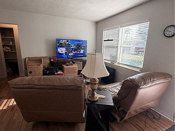 3rd image of 3044 Broadway