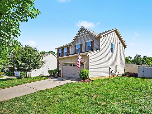3rd image of 3696 English Garden Dr #20