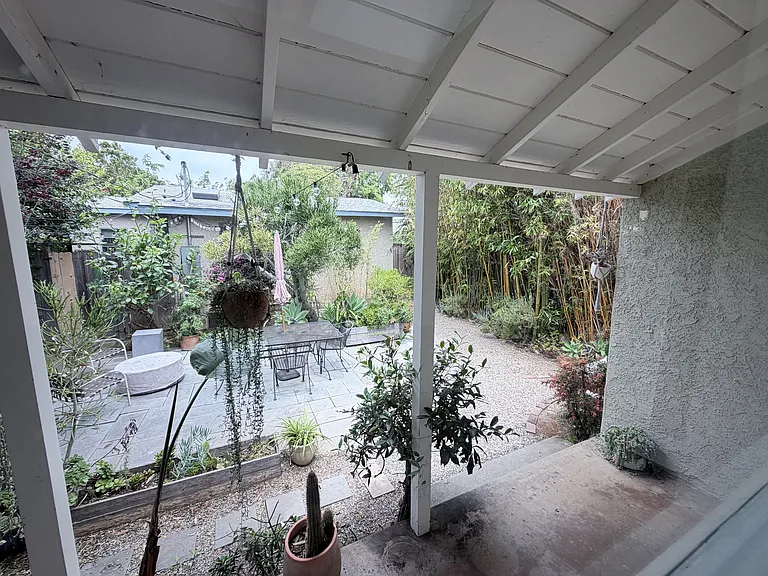 674 E Flower Ave — Photo 24