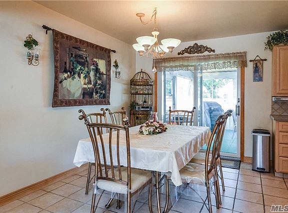 5th image of 44 Armon Dr