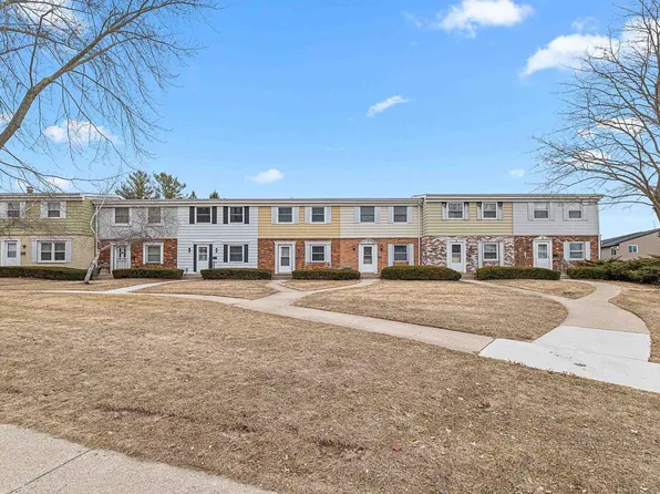 118 Lake Crest Drive #1, Beaver Dam, WI 53916