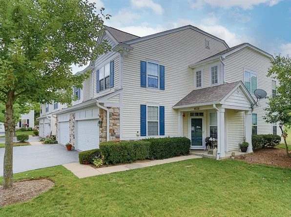 105 Grandview Ct, Volo, IL 60020
