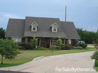 15609 Crescent Cir, Oklahoma City, OK 73165