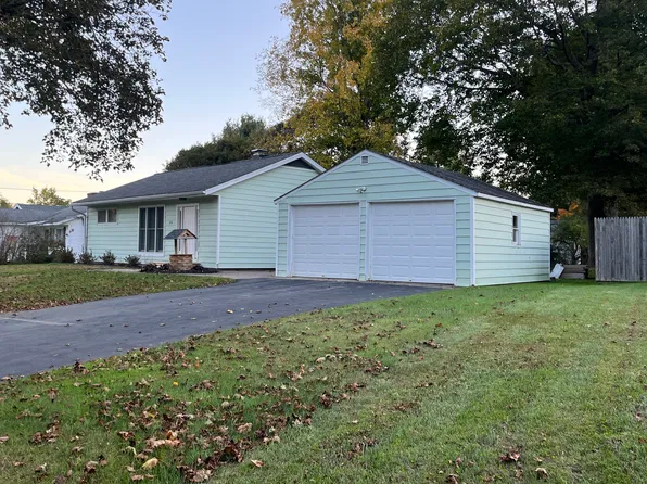(undisclosed Address), Cheshire, MA 01225