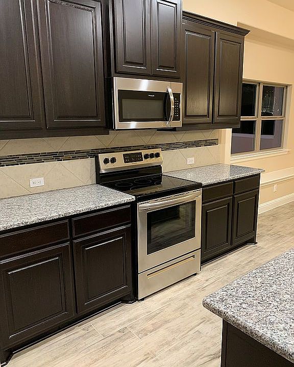 2nd image of 434 Jasmine Dr