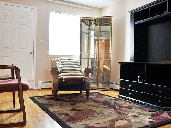 3rd image of 12 Seigel Ct #1