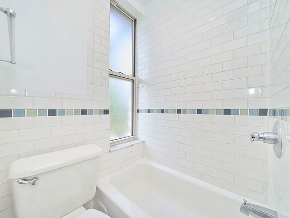 4th image of 42 Grove St APT 4