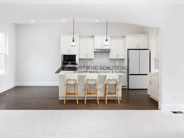 631 Silva Ln — Photo 29