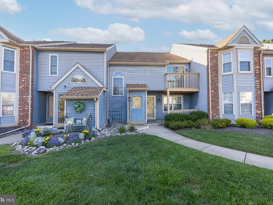 85 Pinewood Dr