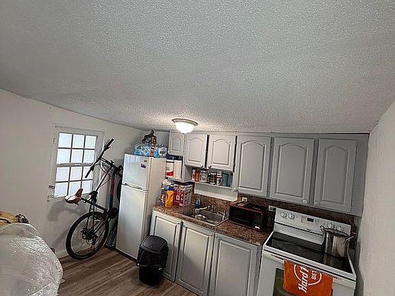 5th image of 2980 NW 79th St #40