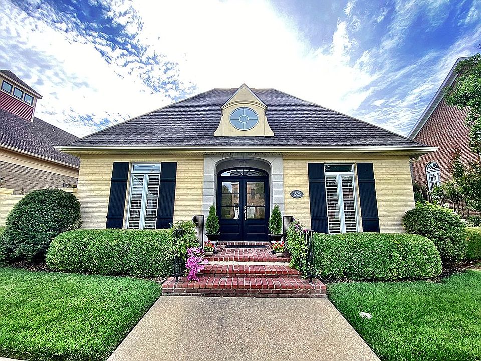 1st image of 1525 Victoria Green Blvd