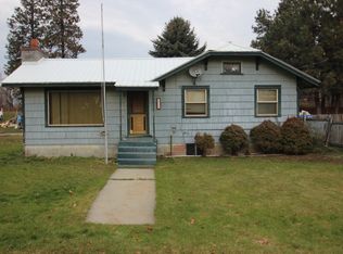 8722 School St, Dryden, WA 98821