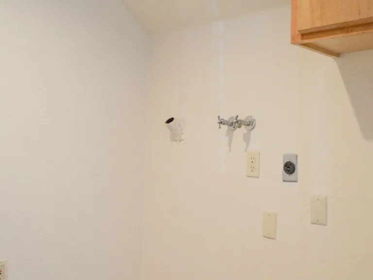 17132 Donert St — Photo 10