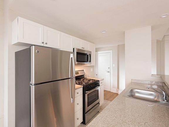 2nd image of 2100-10 Walnut St #13K