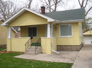 2914 Mackin Rd, Flint, MI 48504