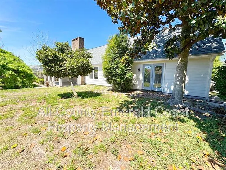 710 Swan Ln — Photo 49