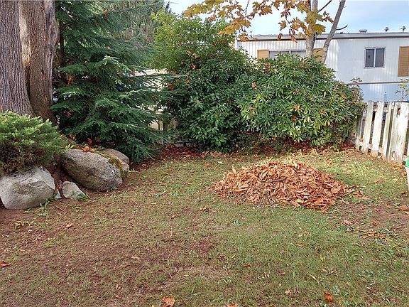 4th image of 1645 272nd St #20