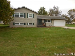 201 McMurtry Dr, Henderson, IL 61439