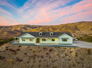 35101 Penman Rd, Agua Dulce, CA 91390
