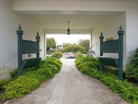 3rd image of 415 San Vicente Blvd #17