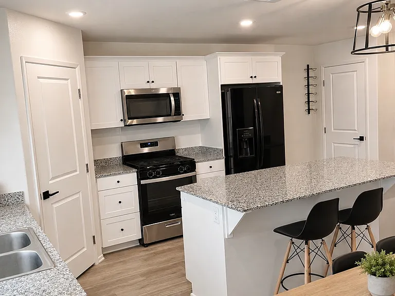 30586 Bel Air Ct — Photo 11