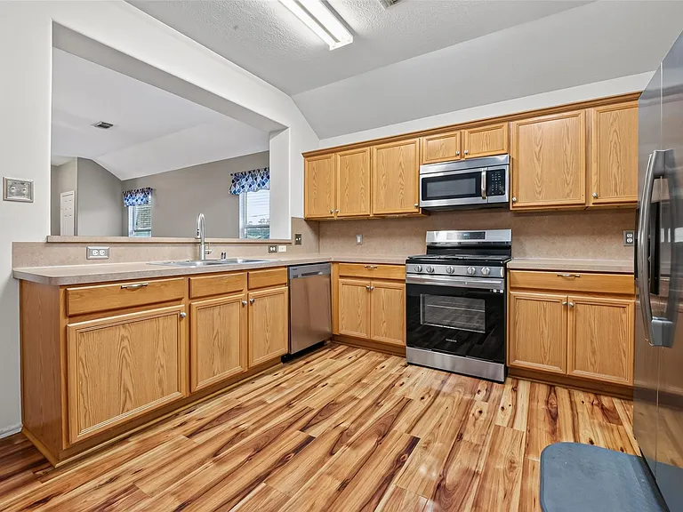 13022 Cherton Ct — Photo 23