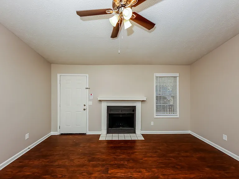 1799 Killarney Dr SW — Photo 6