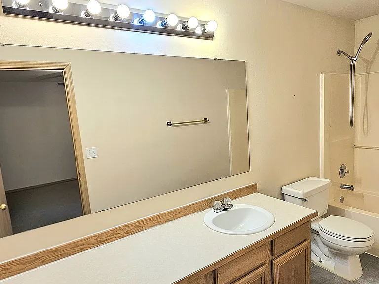 5008 50th Ave SE #1 — Photo 12