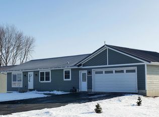 327 & 325 Townline Rd, Eitzen, MN 55931