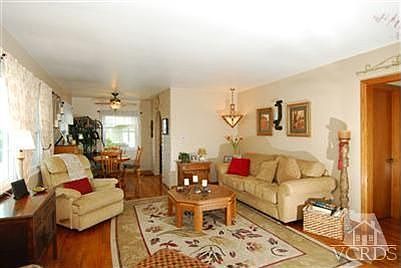 3rd image of 215 S Linden Dr