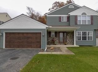 3240 Silver Ct, Wixom, MI 48393