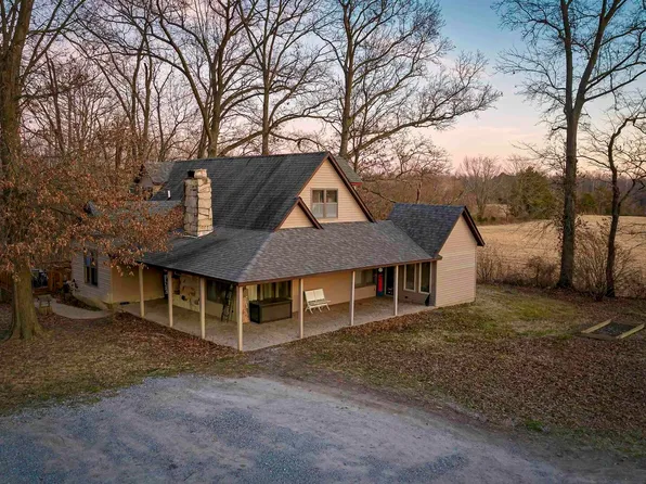 15951 Bing Ln, Marion, IL 62959