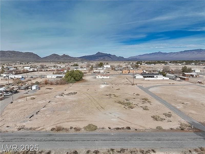 2nd image of 4200 W Medicine Man Rd