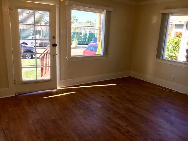 410 N Gertruda Ave — Photo 17