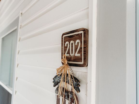 3rd image of 1085 Bluewater Dr Unit 202