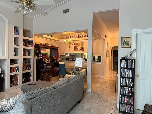 4th image of 3208 Silverleaf Dr