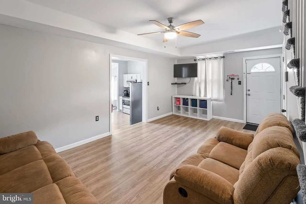 3 bed, $1,750 — Photo 4