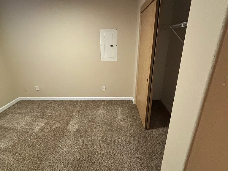Las Briasas Apartments — Photo 8