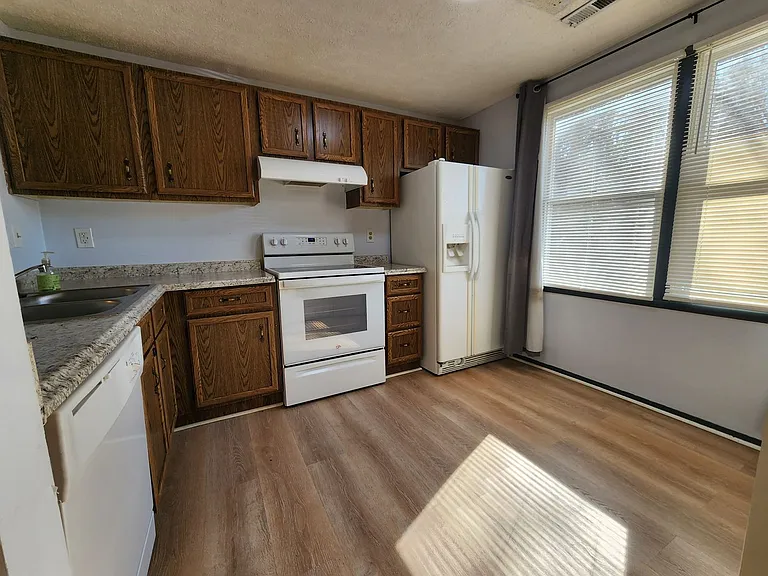 1300 Vanasse Ct — Photo 8
