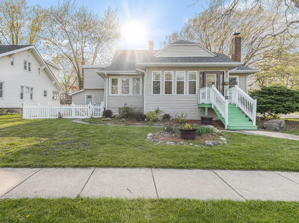 603 S Main St, Crown Point, IN 46307