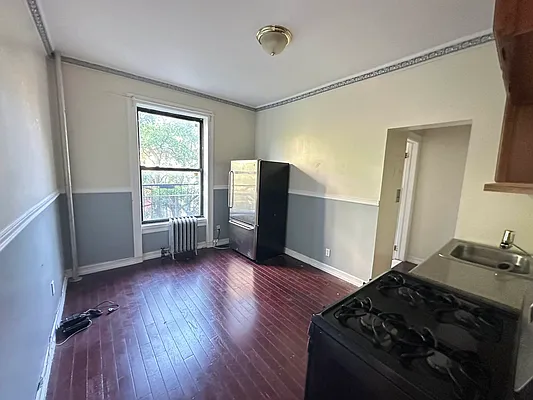 Rented by Premier Metro Realty Corp | media 7