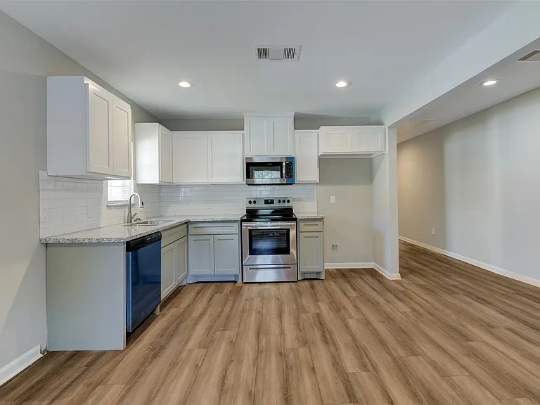 2214 McKee St — Photo 5
