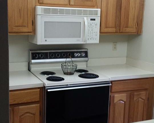 5th image of 1735 Harrison St APT 230